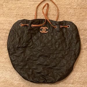 AUTHENTIC CHANEL CAVIAR LEATHER JUMBO BUBBLE CINCH STRAP TOTE!!